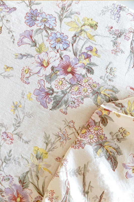 April Cornell Graceful Garden Antique 70" Round Cloth - 6 Seater